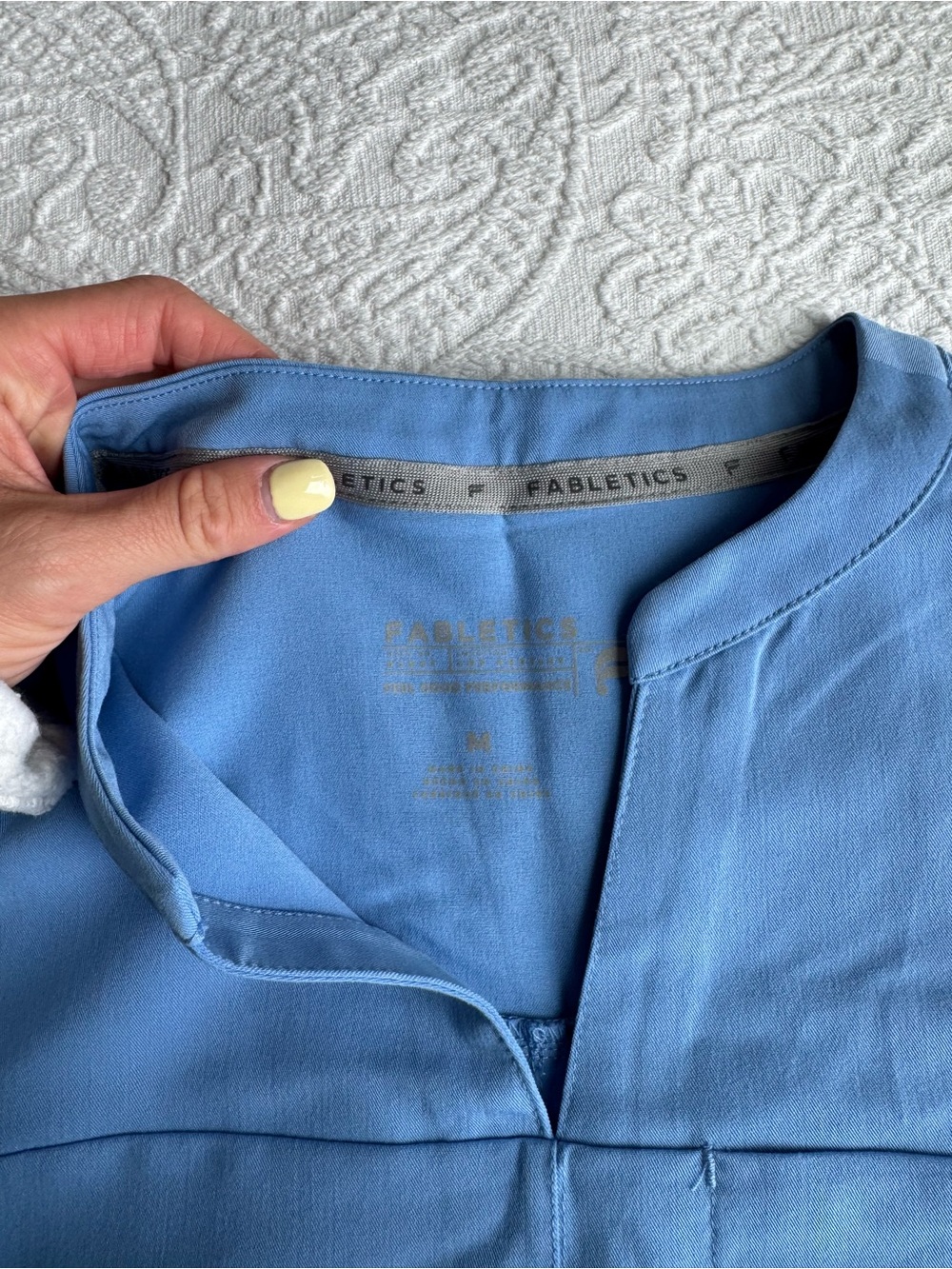 Fabletics Scrub Set - Picture 5 of 5